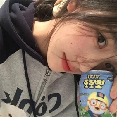 蒙娜丽莎与血月亮
